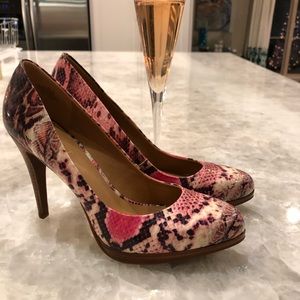 Hot pink animal print heels!